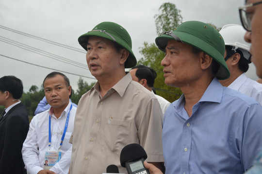 chu tich nuoc tran dai quang vao tan vung lu tham nguoi dan
