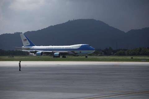 truc tiep tong thong my donald trump da toi san bay da nang
