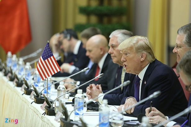 truc tiep le don chinh thuc tong thong donald trump tai phu chu tich