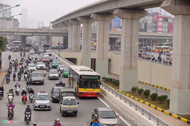 ha noi chi hon 1700 ty xay 3 cau vuot ham chui lon