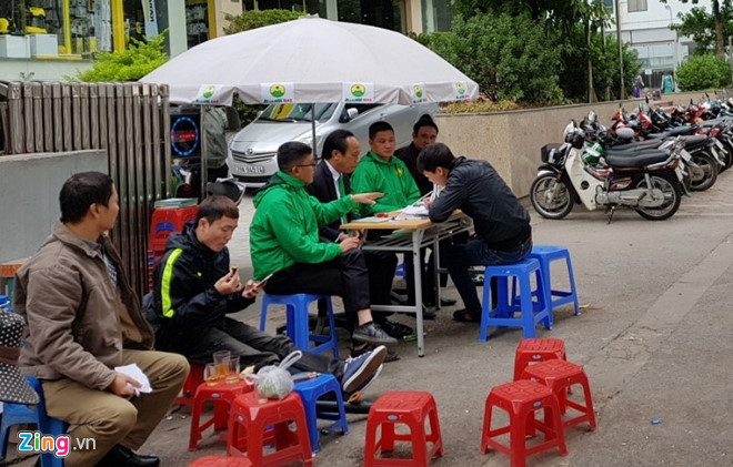 dat ban tuyen dung tai via he mai linh quyet hut tai xe uber grab