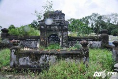 Mộ mẹ vua Dục Đức bị kẻ xấu xới tung nghi để tìm kho báu