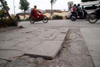 via he lat da tu nhien dung vai ba nam lai dao boi xoi he