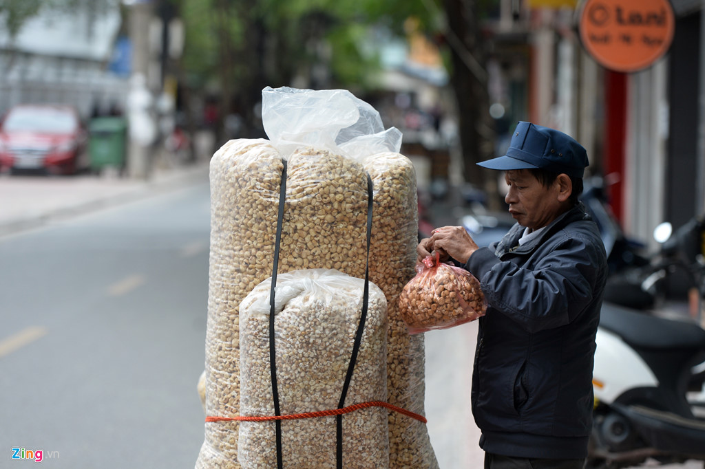 nguoi ha noi co ro suoi am sau mot nam vang mua dong
