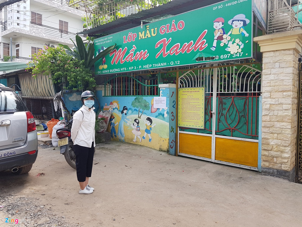 ben trong dia nguc mam xanh noi bao mau dung dao danh tre em