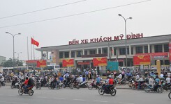 Hà Nội: Đội trưởng TTGT bị đình chỉ công tác vì 'bất lực' với xe dù