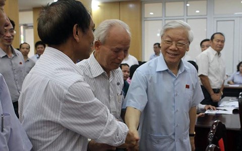 sang nay tong bi thu nguyen phu trong tiep xuc cu tri ha noi
