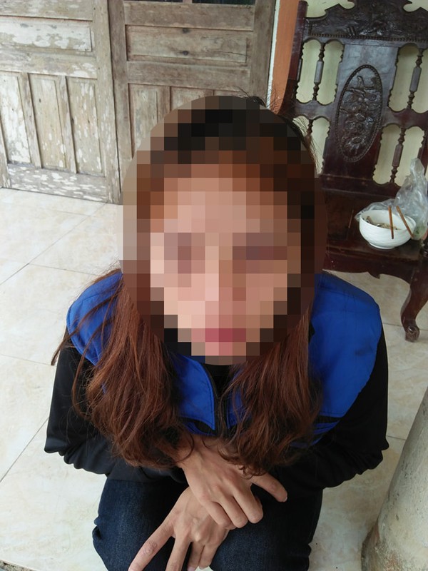 nguoi phu nu nhay cau duoc cuu song em phai song de nuoi con khon lon