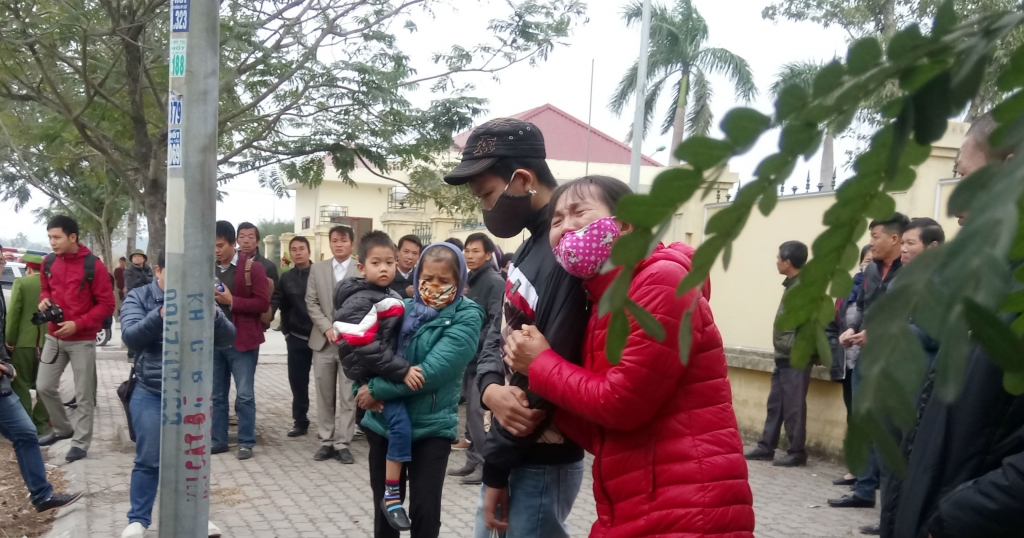 toan canh phien toa xet xu hung thu sat hai 4 ba chau o quang ninh