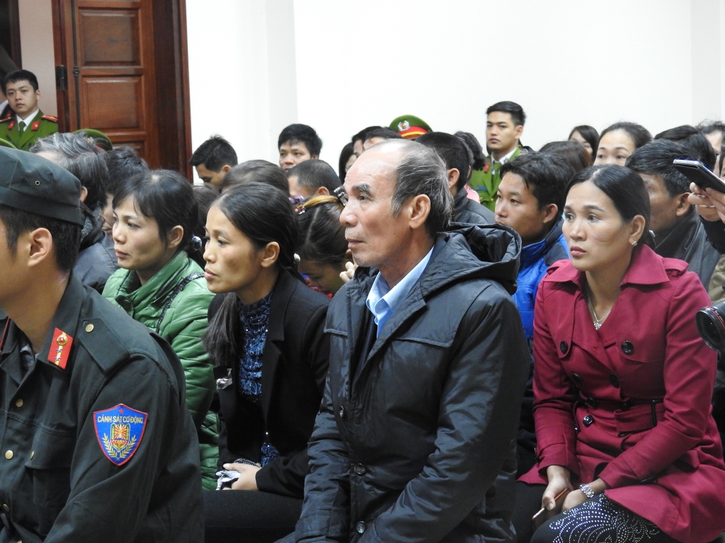 toan canh phien toa xet xu hung thu sat hai 4 ba chau o quang ninh