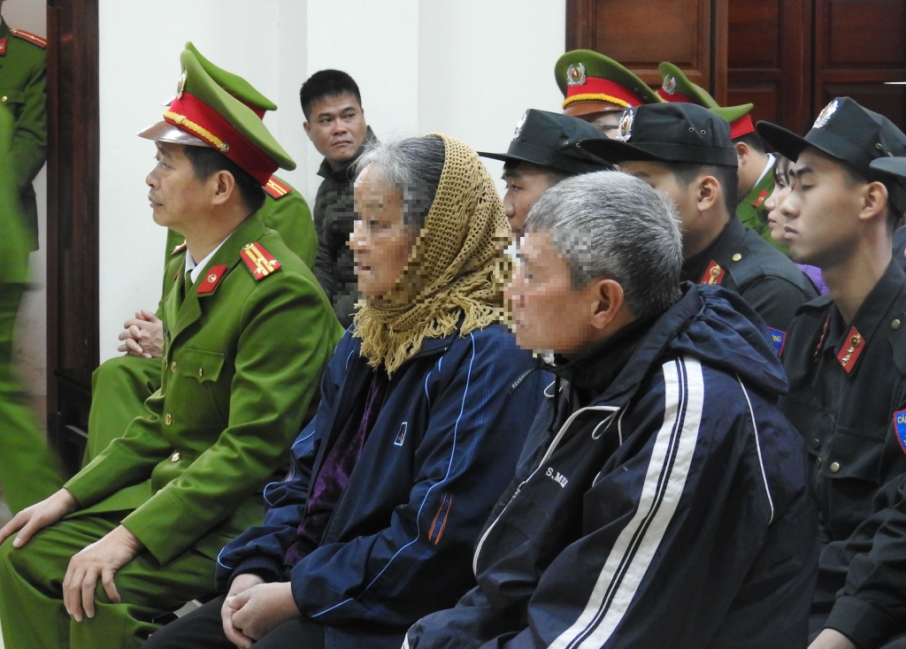 toan canh phien toa xet xu hung thu sat hai 4 ba chau o quang ninh