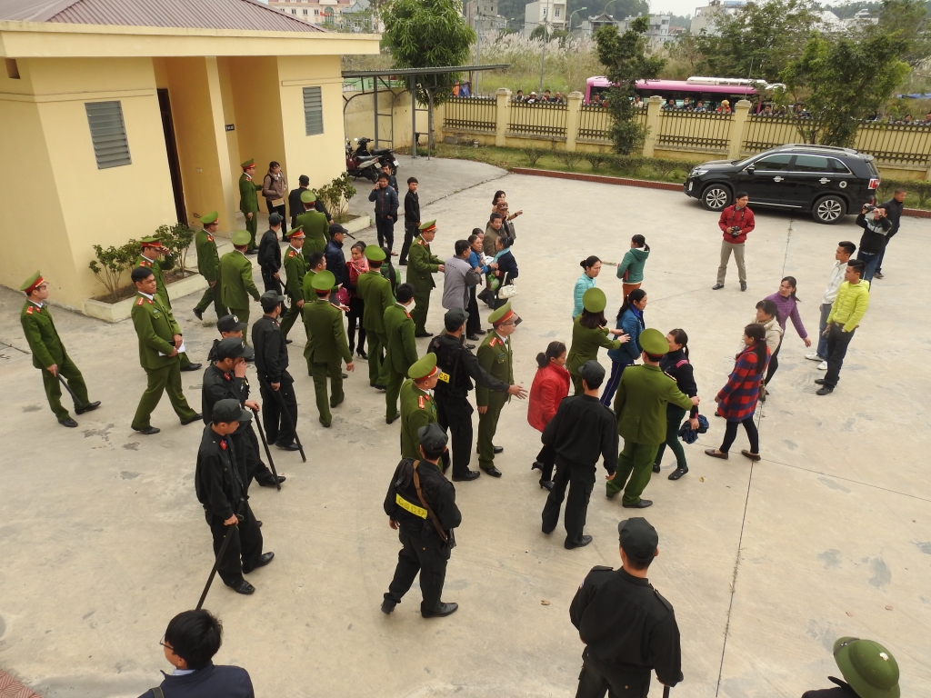 toan canh phien toa xet xu hung thu sat hai 4 ba chau o quang ninh