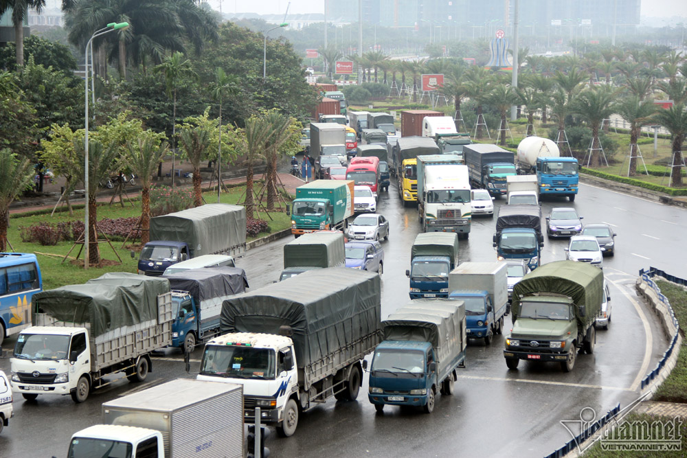 duong ha noi tac nghet xuyen trua trong gia ret
