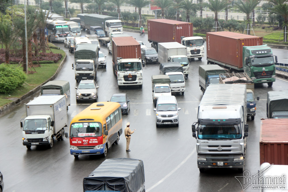 duong ha noi tac nghet xuyen trua trong gia ret