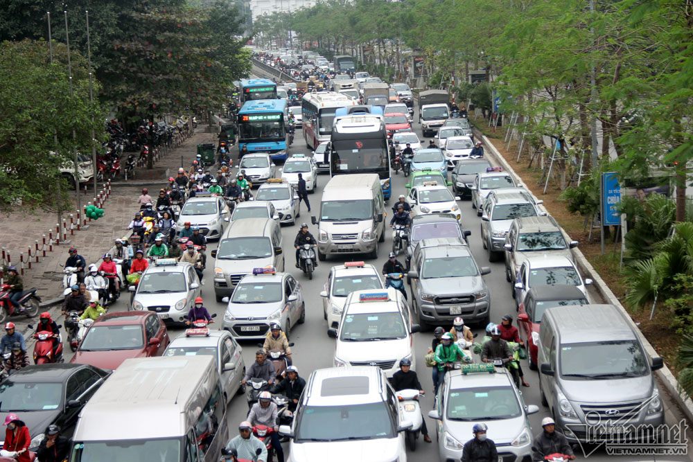 duong ha noi tac nghet xuyen trua trong gia ret