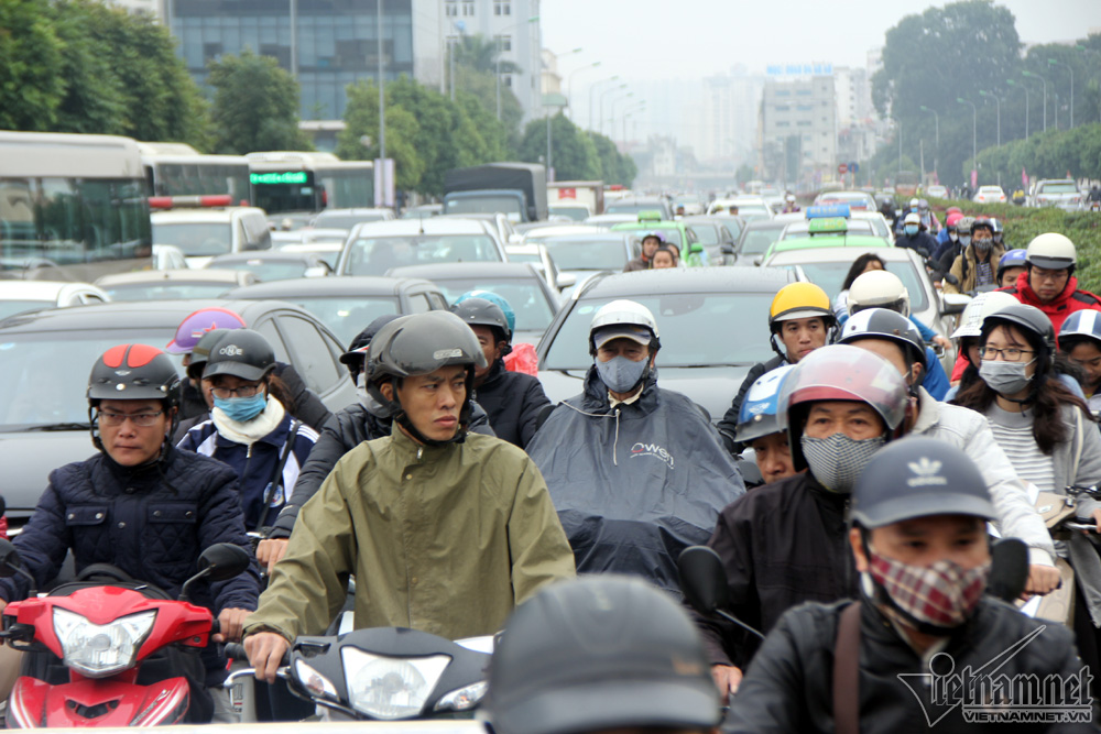 duong ha noi tac nghet xuyen trua trong gia ret