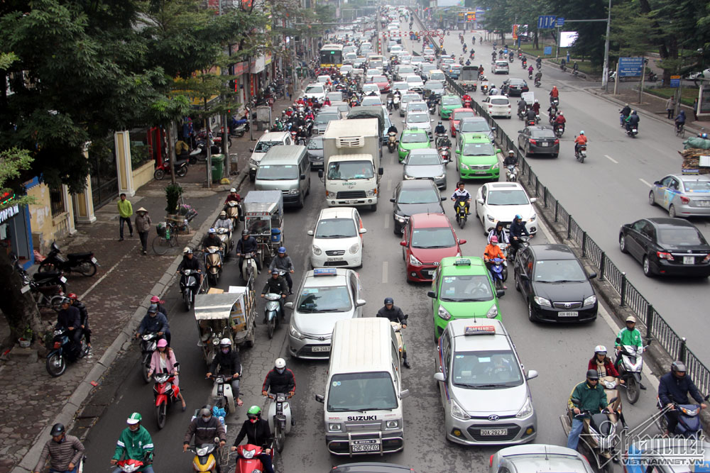 duong ha noi tac nghet xuyen trua trong gia ret