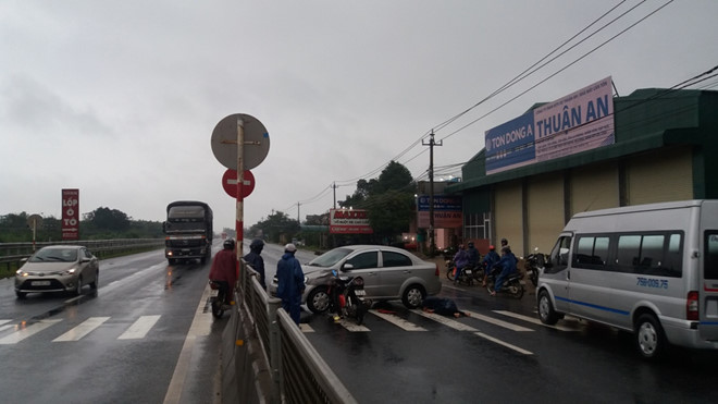 nam thanh nien bi hat vang len dau oto sau cu tong truc dien