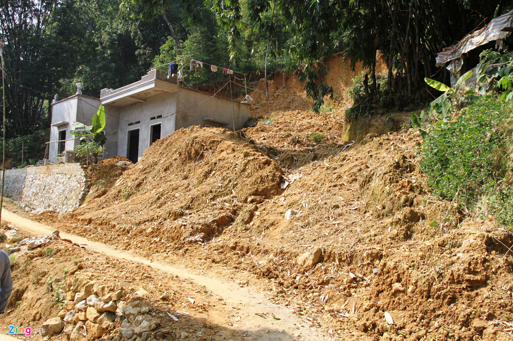 nhung khu nha hoang o hoa binh sau lu