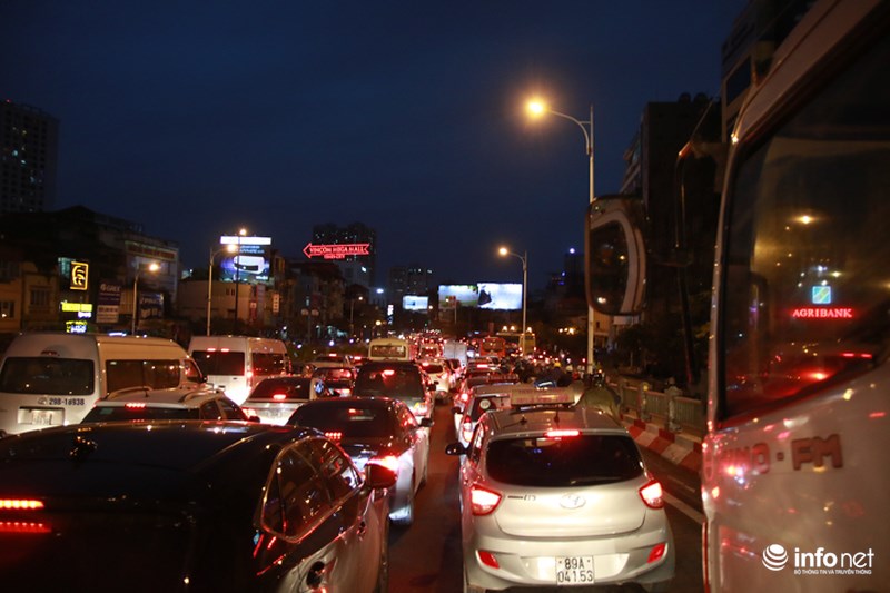 duong dan vao cao toc ha noi hai phong ket cung chieu toi 3012