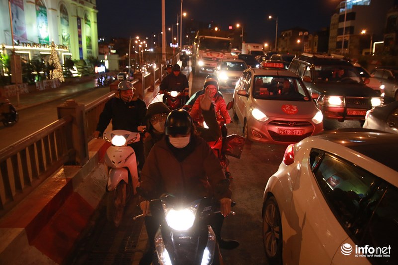 duong dan vao cao toc ha noi hai phong ket cung chieu toi 3012