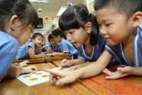 cac bac phu huynh can lam gi de giam bot ap luc mua thi cho con