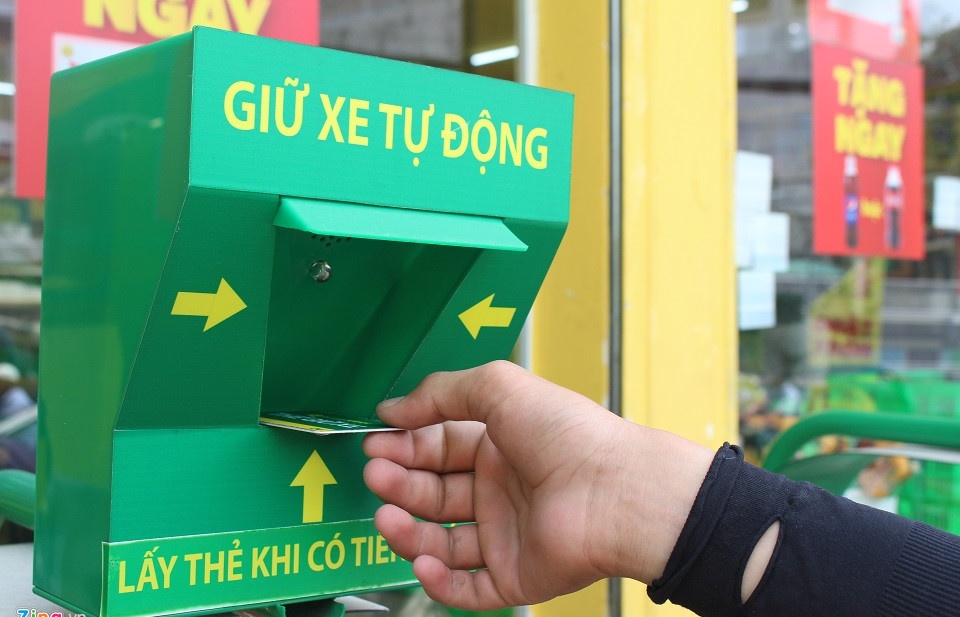 vay tien mua sam an tieu nguoi viet ganh nui no hon 5 ty usd