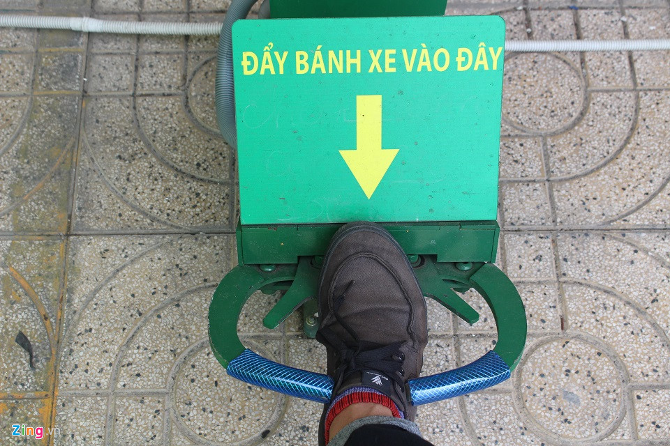 trai nghiem he thong giu xe tu dong tai sai gon