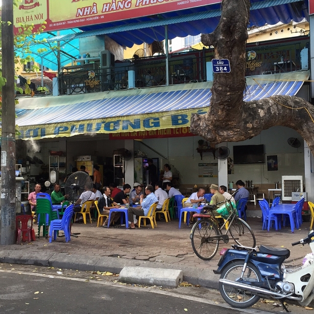 nang nong kinh hoang chu quan bia cung than chi mong thoi tiet diu lai
