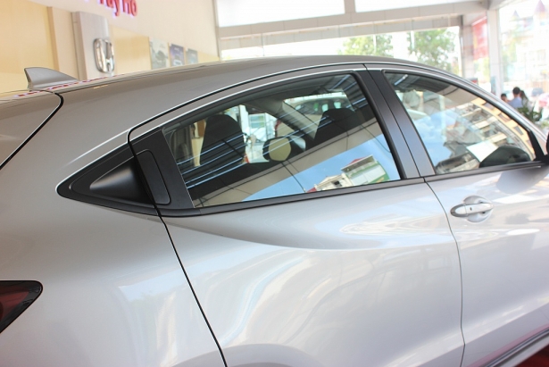 can canh honda hr v gia duoi 900 trieu dong tai viet nam