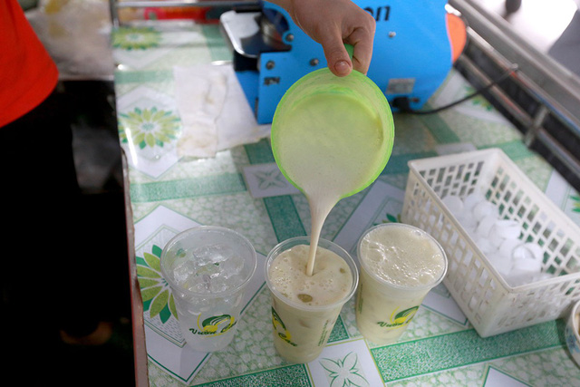 quan nuoc mia 25 nam tuoi doi o vung ven sai gon doanh thu 15 trieu dongngay