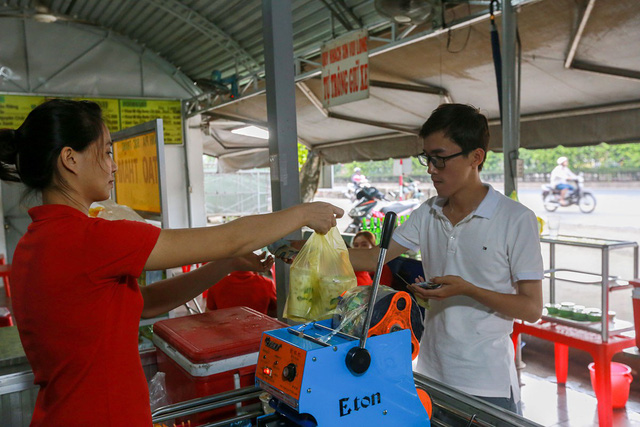 quan nuoc mia 25 nam tuoi doi o vung ven sai gon doanh thu 15 trieu dongngay