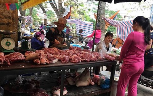 Giá thịt lợn còn duy trì ở mức cao trong thời gian dài gia thit lon con duy tri o muc cao trong thoi gian dai
