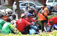go jek bat ngo thua grab tren san nha