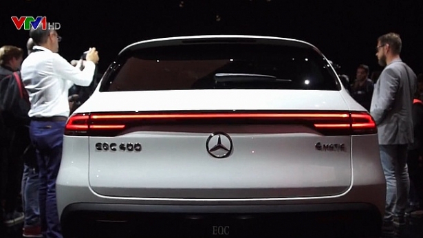 mercedes benz gia nhap thi truong xe o to dien