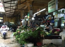 Giá rau xanh hôm nay 10/9: Trông chờ giá rau 'hạ nhiệt'