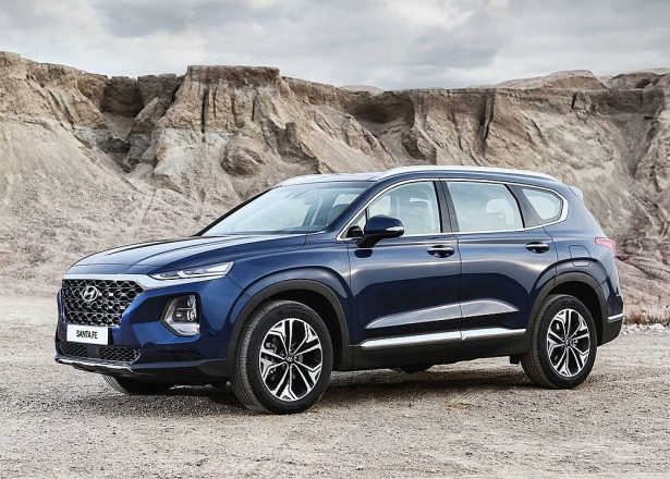 lo thong so hyundai santa fe 2019 sap den tay khach viet