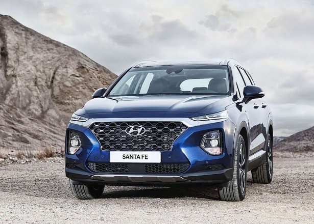 lo thong so hyundai santa fe 2019 sap den tay khach viet