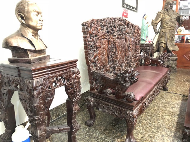 chiem nguong nhung bo ban ghe tien ty dai gia moi dam tau