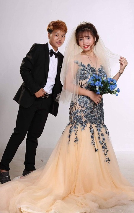 bo anh cuoi lang man cua cap doi dong tinh nu chup truoc come out sau
