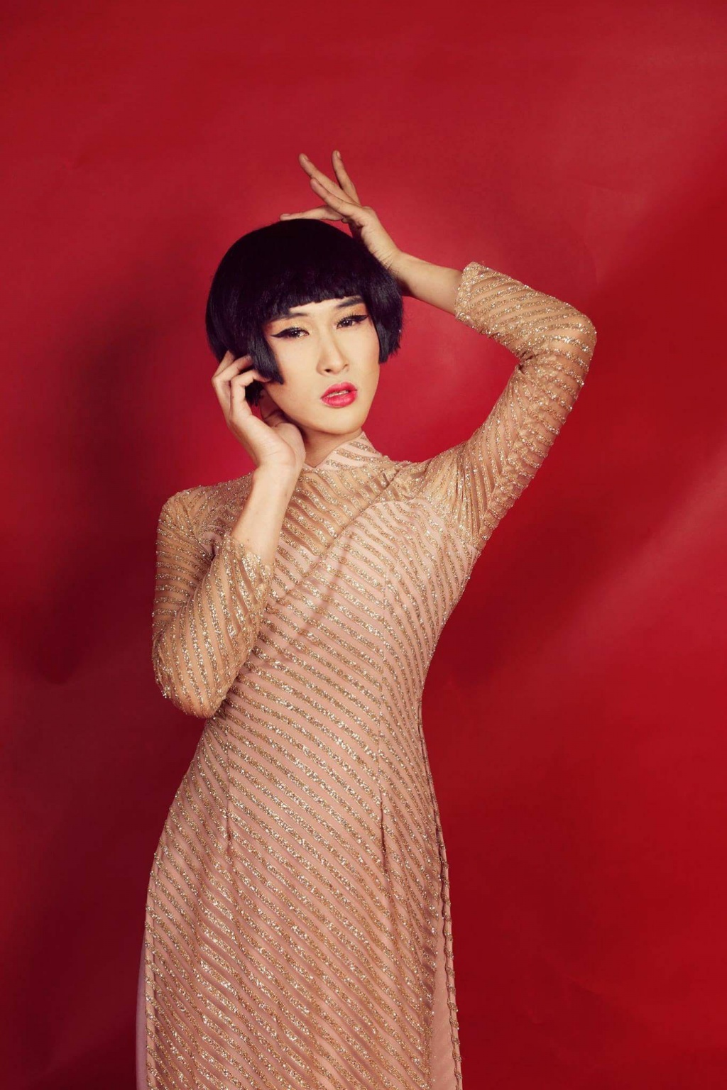 ngay 2010 truong nhom chuyen gioi ruby tung bi ban be lang quen vi khong gia gai