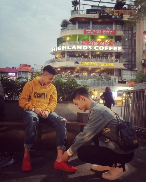 3 cap doi dong tinh nam chia tay khien dan tinh tiec ngan ngo