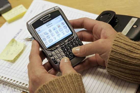 nhung smartphone blackberry man hinh mau dang de suu tap