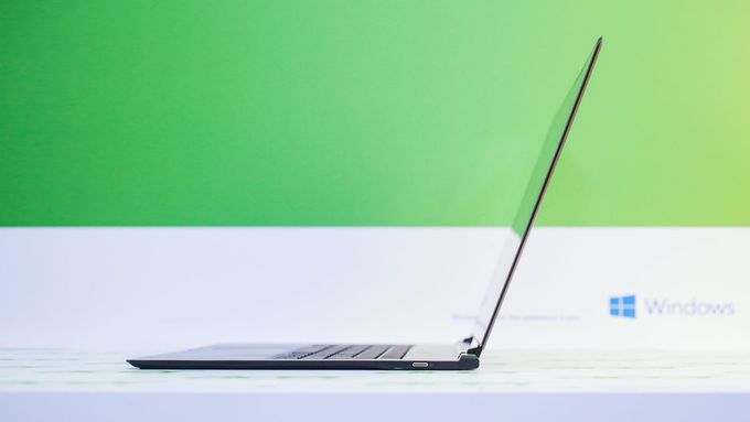 Những máy tính ấn tượng nhất tại CES 2018 nhung may tinh an tuong nhat tai ces 2018