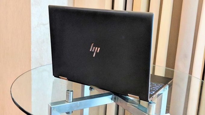 Những máy tính ấn tượng nhất tại CES 2018 nhung may tinh an tuong nhat tai ces 2018