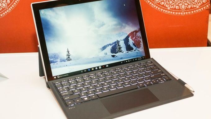 Những máy tính ấn tượng nhất tại CES 2018 nhung may tinh an tuong nhat tai ces 2018
