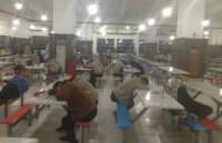 canh sat anh dau dau voi nan nguoi viet boc lot nguoi viet