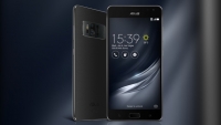 asus zenfone 4 tre hen den thang 8 moi ra mat thi truong