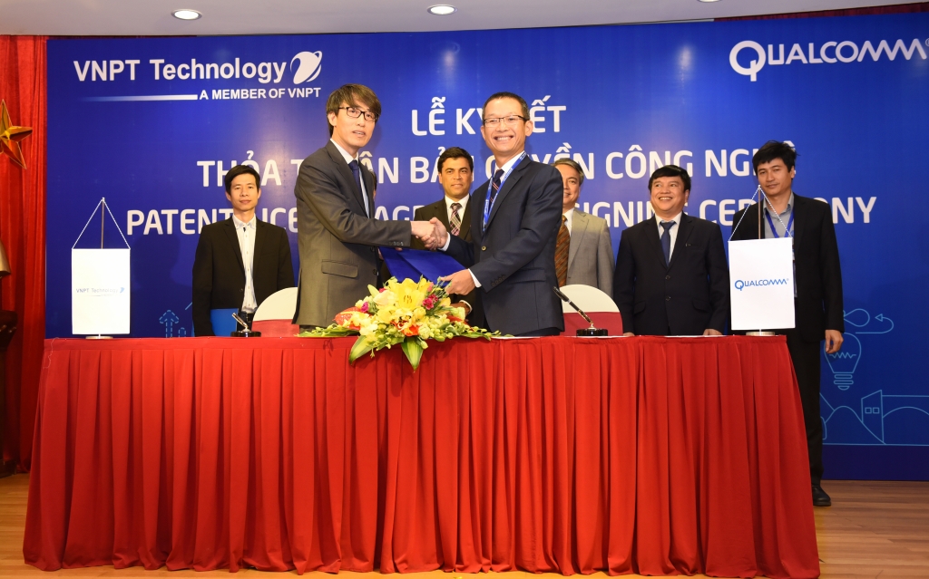 se co smartphone do vnpt san xuat voi bang sang che cua qualcomm