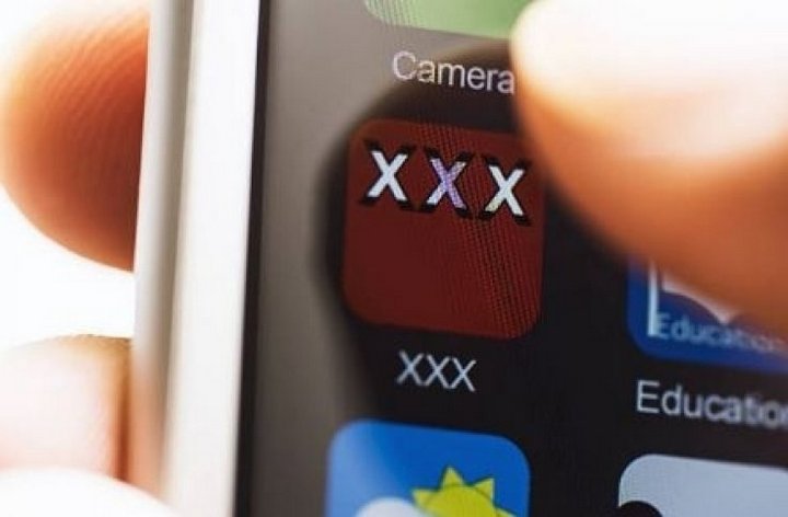 day la ly do ban khong nen xem phim nguoi lon tren smartphone android